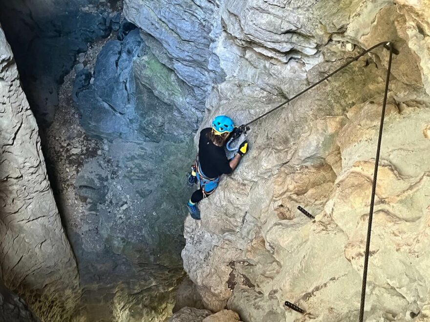 Ferrata Kaiser Franc Josef Klettersteig navazuje na ferratu Rosslochhöhlen, která vás zavede do útrob jeskyně Rossloch.
