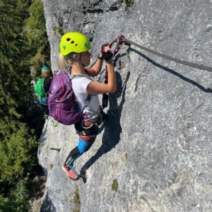 Krásná dlouhá ferrata Kaiser Franc Josef Klettersteig poblíž jezera Leopoldsteiner See stoupá po svazích hory Rossloch