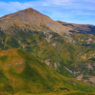 Apeniny jsou horské pásmo procházející napříč celou Itálií tvořící tak jakousi páteř země