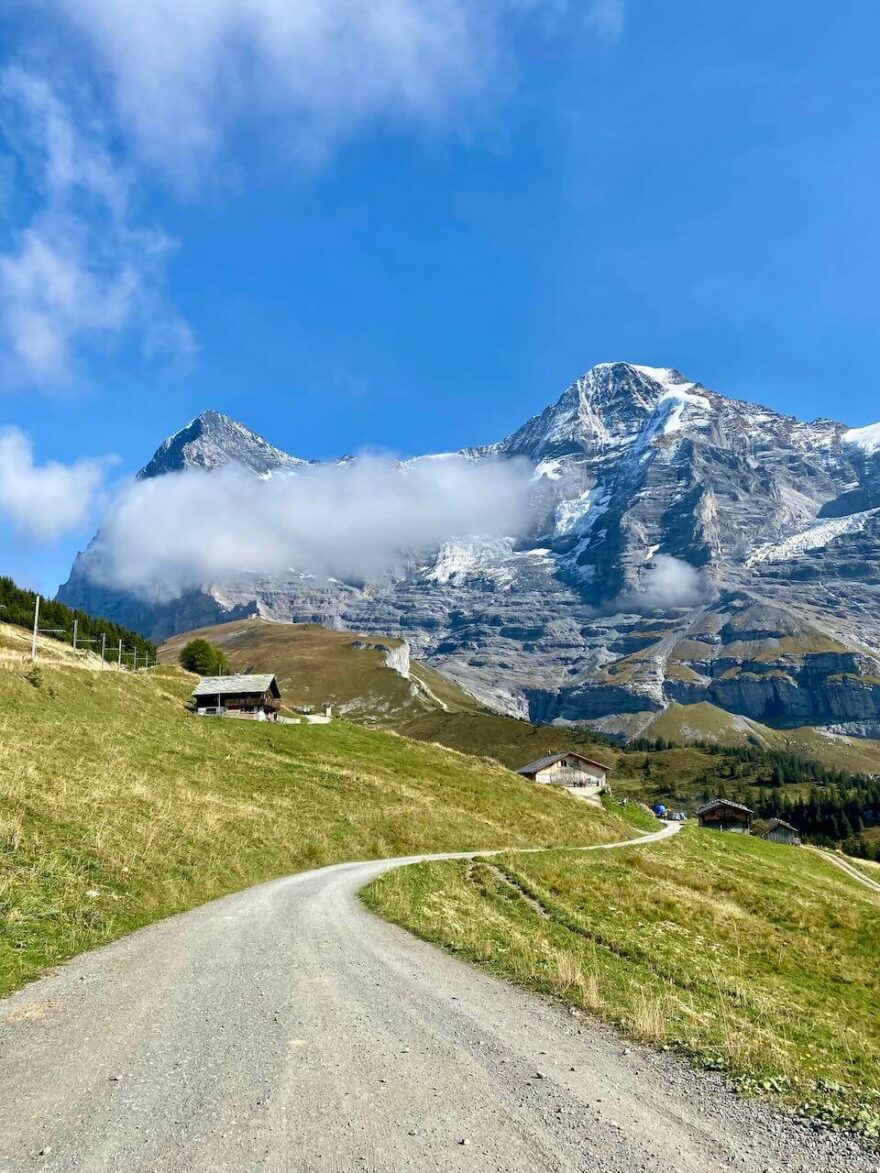 Krásný trek za přírodními skvosty do ledovcové oblasti Grindelwald, Švýcarsko