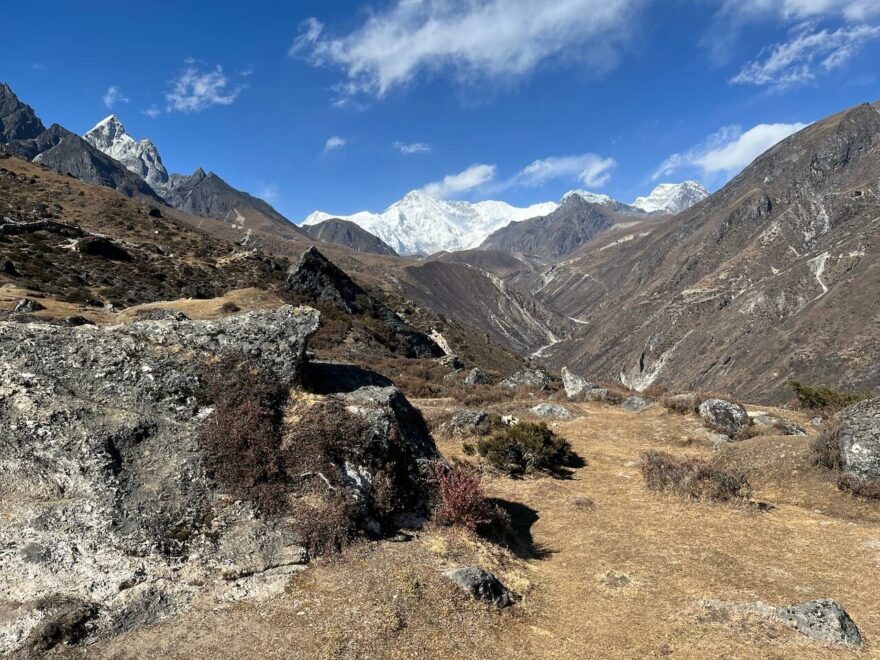 Začátek treku do Everest Base Campu vede NP Sagarmatha