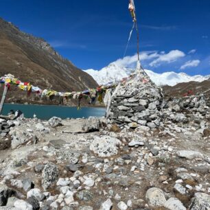 Úchvatná oblast Gokyo s tyrkysovými jezery, Everest Base Camp trek
