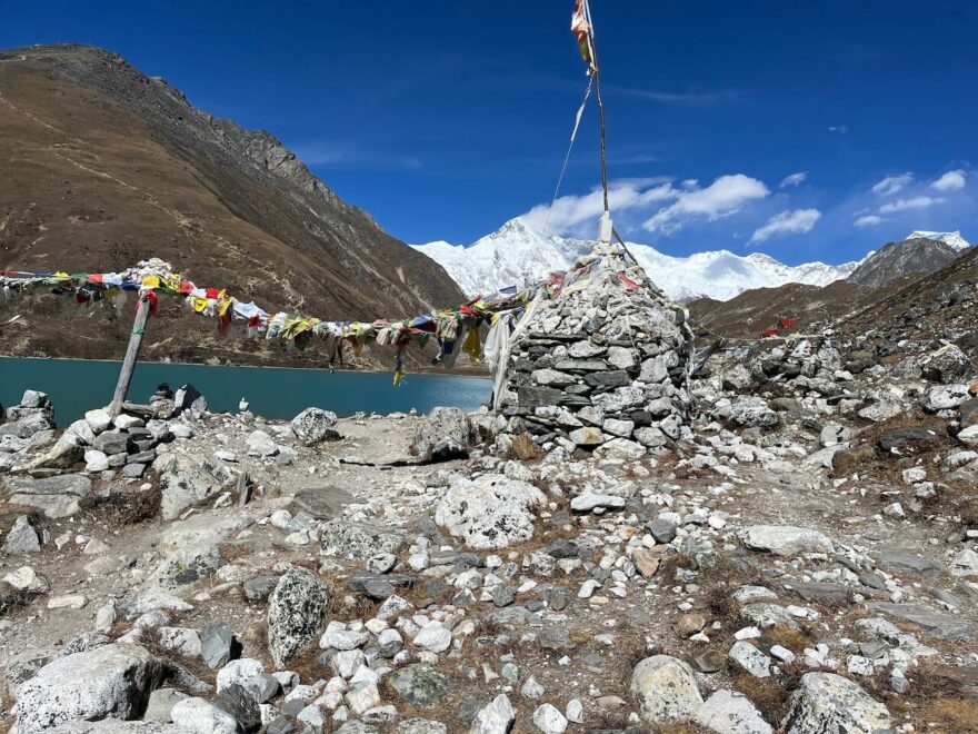 Úchvatná oblast Gokyo s tyrkysovými jezery, Everest Base Camp trek