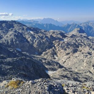 Kamenné moře ve vrcholových partiích masivu Hochkönig, Berchtesgadenské Alpy, Rakousko.