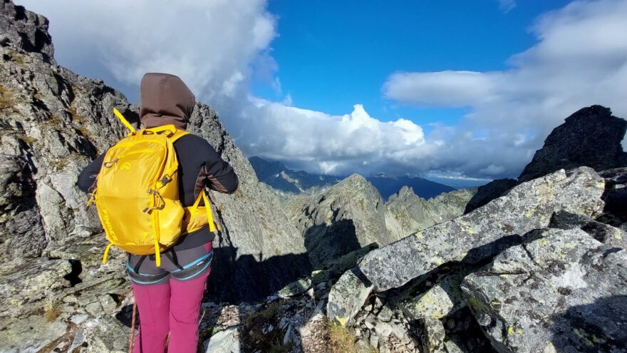Objem 20 litrů stačí obvykle na jednodenní túry - Northfinder ANNAPURNA 20l