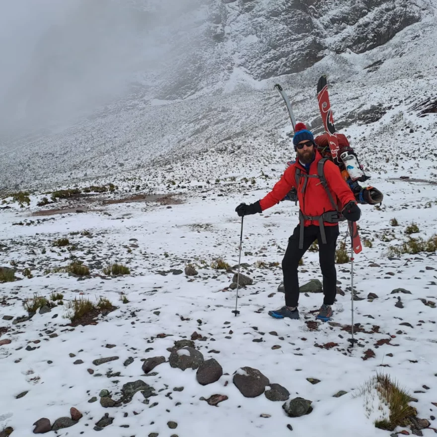 Na svazích Duhové hory v Peru s lyžemi - NORTHFINDER ANAKIN