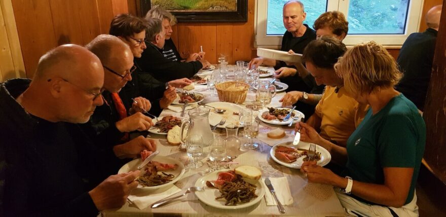 Chata Mario Bezzi je útulná chata s vynikající kuchyní, trek Gran Paradiso