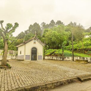 Putování Portugalskem od severu k jihu po dálkových trasách Svatojakubská cesta (Camino de Santiago) a Rota Vincentina