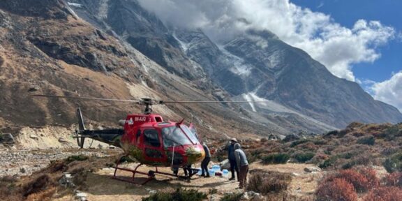 Cestovní pojištění do velehor – na kolik přijde cesta vrtulníkem?
