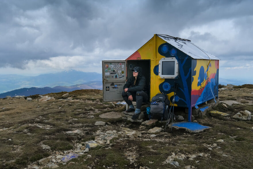 Matúš Lašan společně s manželkou Annou tvoří pár, který žije své nejlepší chvíle na nohou a co nejdál od civilizace