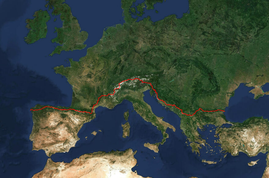 Matúš Lašan společně s manželkou Annou tvoří pár, který žije své nejlepší chvíle na nohou a co nejdál od civilizace