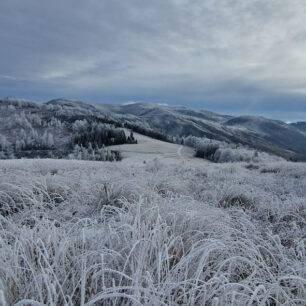 Zimní pohádka na treku přes Volovské vrchy na Slovensku