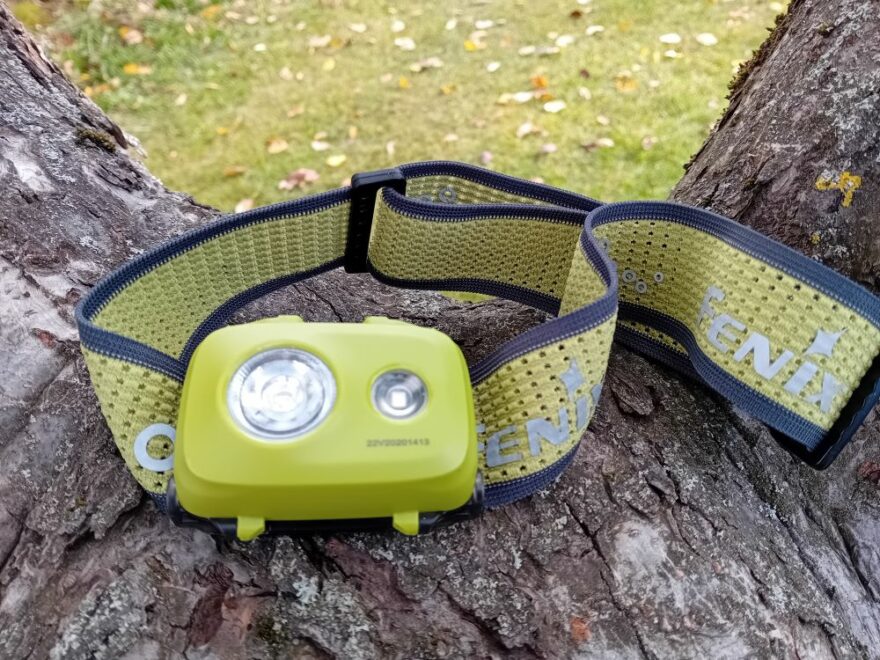 Odolná čelovka FENIX HL16