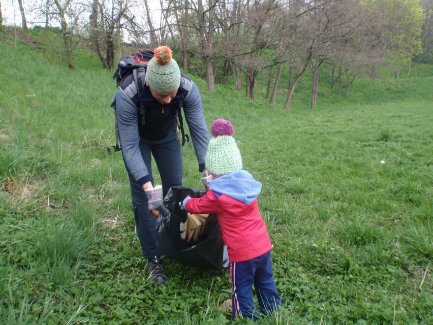 Ukliďme Česko má za cíl zanechat našim dětem do budoucna co nejčistší prostředí.