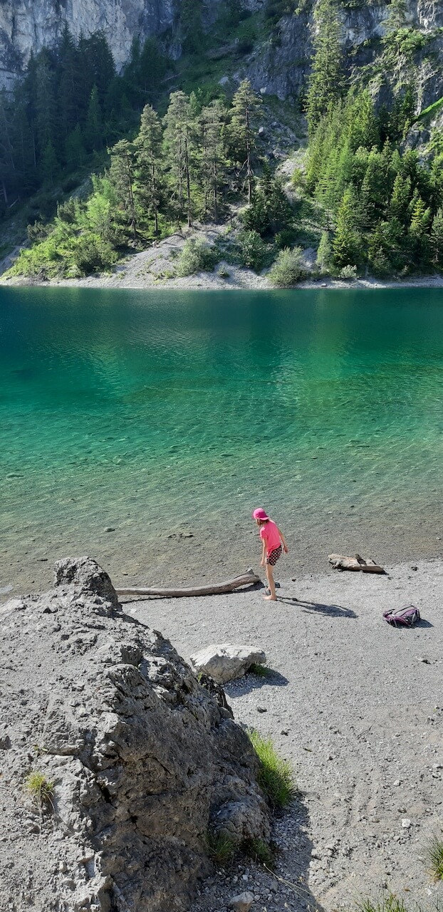 jezero Blindsee, Zugspitzarena, Alpy, Rakousko.