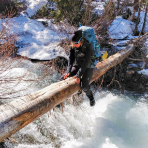 Překážka v podobě rozvodněné řeky, PCT, USA