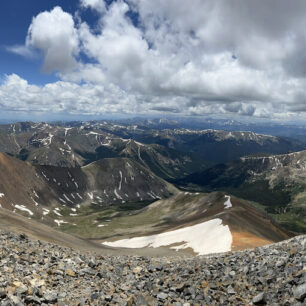 Výhled z nejvyššího bodu CDT - Grays Peak 4 352 m n. m, Colorado, USA