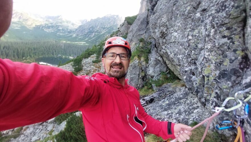 Kyblík je asi nejrozšířenější jistítko do skal i na stěnu. Relativně blbuvzdorné a jednoduché na ovládání, nicméně manipulace s ním přesto potřebuje patřičný výcvik