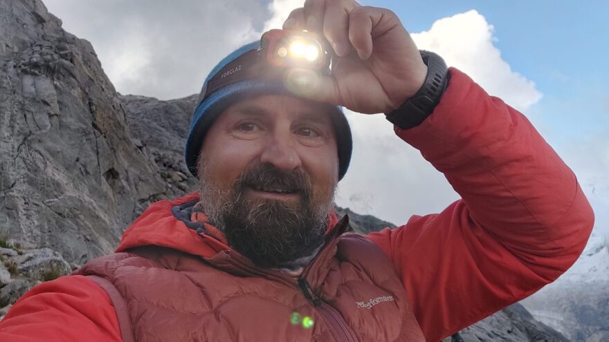 Silný mód se hodí pro chůzi v terénu apod. - FORCLAZ HL 900