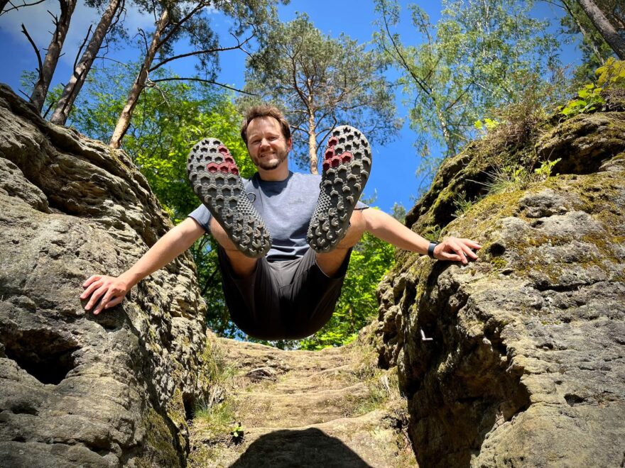 Detail podešve bot VIVOBAREFOOT Magna Lite WR SG.