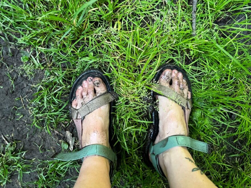 Po deštích došlo i na průchody bahnitým terénem - TEVA W’S HURRICANE XLT 2