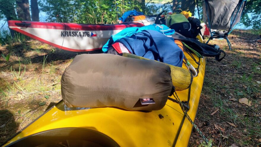 Testování hamaky FLYHAMAK OUTDOOR I během seakayakové expedice na Mazurská jezera