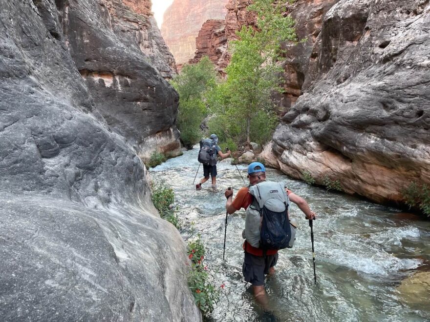 Hayduke Trail - 1 300 kilometrů dlouhá trasa pouštěmi a kaňony na Kolorádské plošině v Utahu a Arizoně