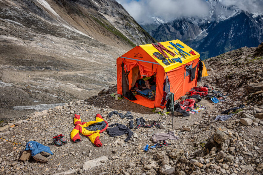 Petr Jan Juračka - vědec, učitel, fotograf, filmař, cestovatel, horolezec, manžel a otec dvou dětí.
