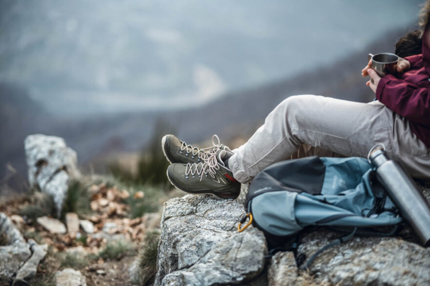 Řada RENEGADE byla průkopníkem nové kategorie multifunkční outdoorové obuvi.
