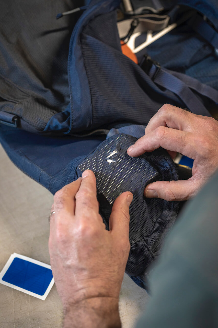 Decathlon radí, jak správně pečovat o stan, karimatku a spací pytel