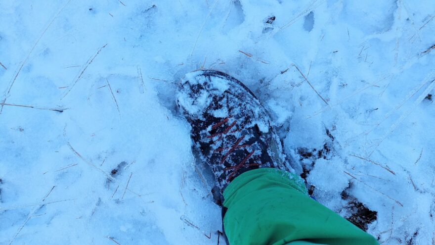 Podzimní testování bylo završeno i túrou na sněhu v Krkonoších - LOWA RENEGADE GTX MID