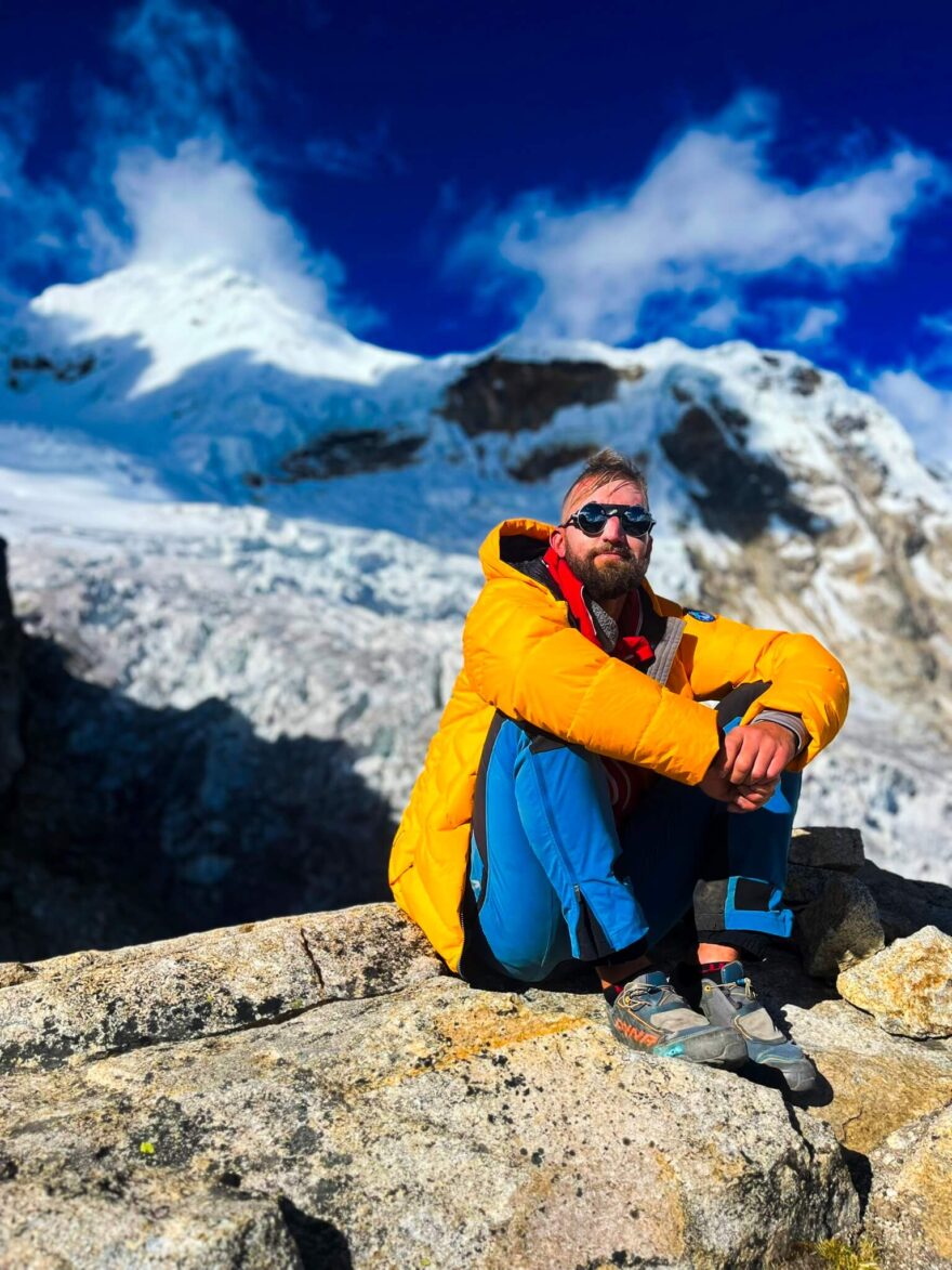 Pohoda v BC v péřové bundě WARMPEACE Hill Peak Jacket