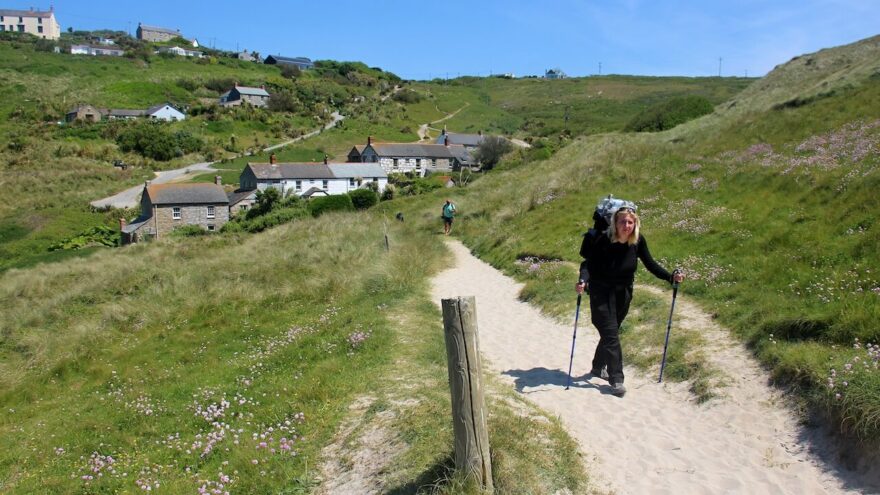 Kolem poloostrova Cornwall po South West Coast Path