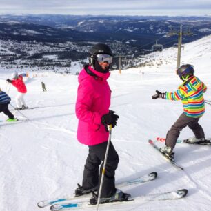 Trysil - Největší lyžařské středisko v Norsku se pyšní 78 kilometry sjezdovek, ale na své si přijdou i běžkaři.