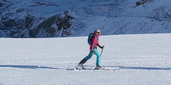 RECENZE: NORTHFINDER PRIMALOFT® OPALENA 1 &#8211; LEHKÁ DÁMSKÁ ZATEPLOVACÍ SKIALPOVÁ BUNDA