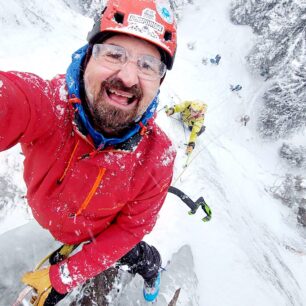 Intenzivní testování bundy PROGRESS ALPEN JKT na ledopádech