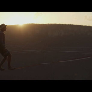 Sedmset sedmdesát sedm metrů