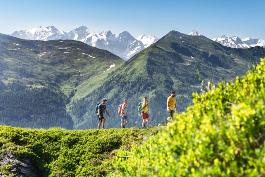 Okružní turistická trasa Home of Lässig Hike prověří fyzičku a potěší všechny milovníky horských panoramat. Saalbach Hinterglemm, Kitzbühelské Alpy, Rakousko. Foto Karin Pasterer