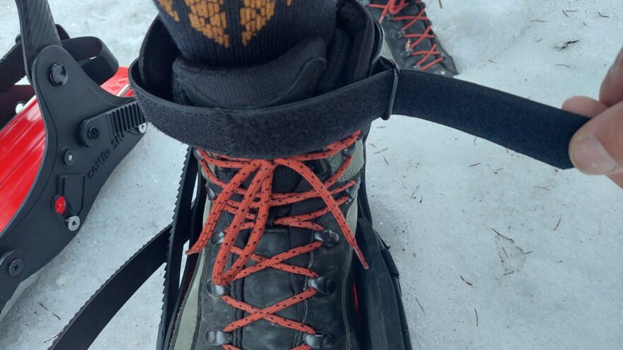 Jeden ze tří fixačních popruhů - horní - COMBO SKI