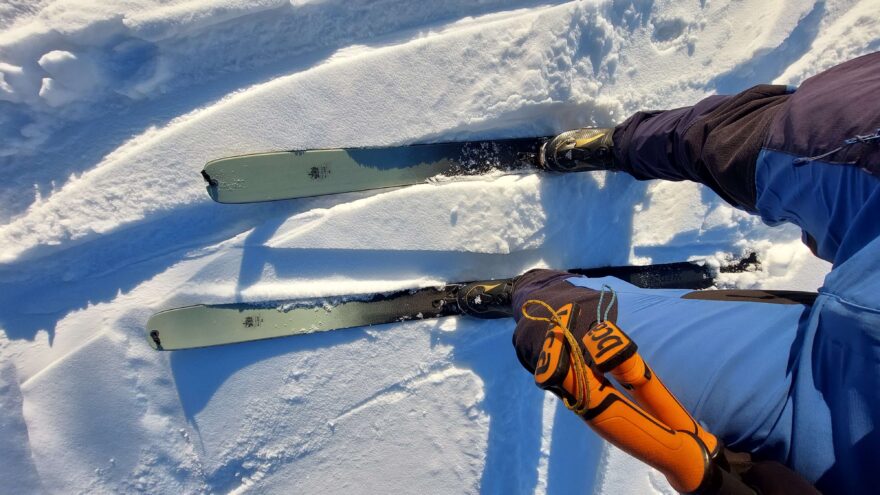 Přírodní design lyží WEDZE WILDER 95 a 102