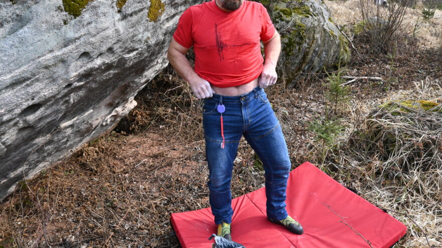 Přední díl s poutky, poctivým knoflíkem v pase a dvěma kapsami - WARMPEACE RINGO