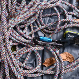 Tenčí lano do průměru 9,5 mi vychází jako nejlepší poměr pro práci s jistítkem EDELRID PINCH