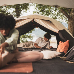 Stany EASY 2 Seconds Polycoton přináší mnohem prodyšnější materiál a bleskurychlé postavení i sbalení.