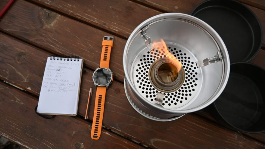 Konec testu a ohřevu 0,5 l ve vařící sadě TRANGIA 27-7 UL-HA s lihem