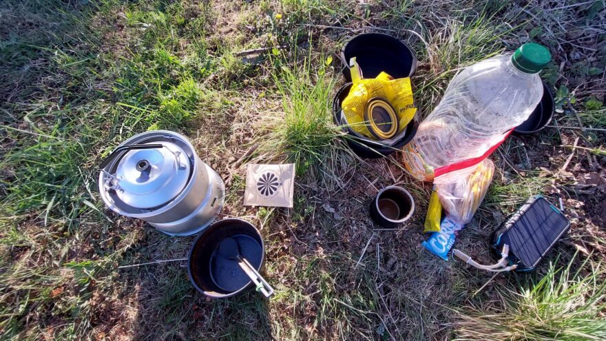 Konvička není nutná, ale zvyšuje komfort při vaření v divočině - TRANGIA 27-7 UL-HA