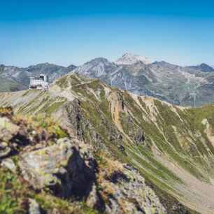Díky Davos Klosters Premium Card máte veškeré lanovky Jakobshorn, Parsenn, Gotschna, Rinerhorn, Madrisa za jednorázový poplatek 10 CHF.