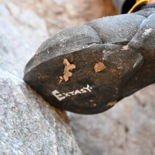 Verze SALTIC ENIGMA BLACK je více pogumovaná než ostatní dvě a patování či špičkování není problém