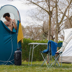 Kempinková kabina na sprchování 2 Seconds značky Quechua