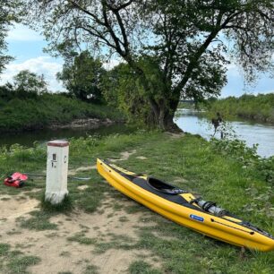 Na soutoku Odry (vlevo) a Olše (Olza). Dál už je jen Polsko.