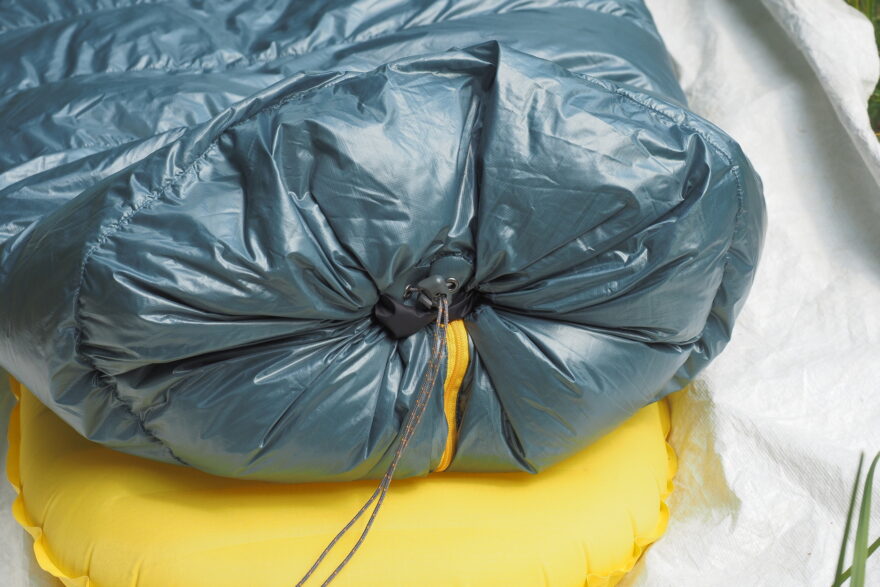 Šňůrka umožňující uzavřít quilt zespodu - WARMPEACE SCALE QUILT 215